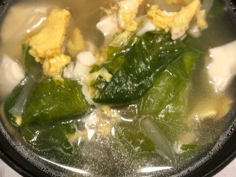 レタスと卵と豆腐の中華スープ